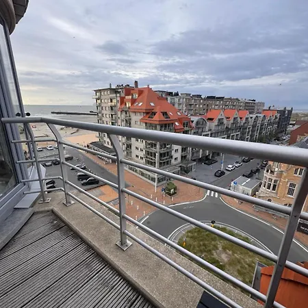 Apartment Sun-facing Penthouse With Ocean View